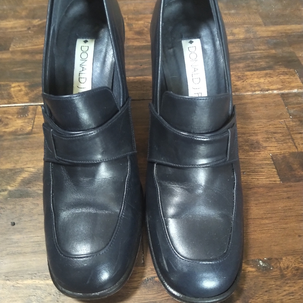 Donald J Pliner pumps